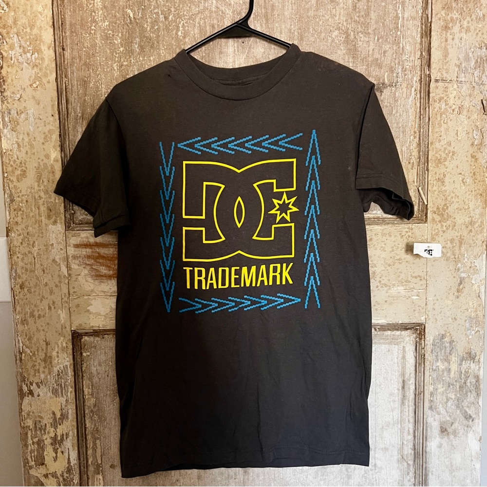 DC tee men’s size small grey. New